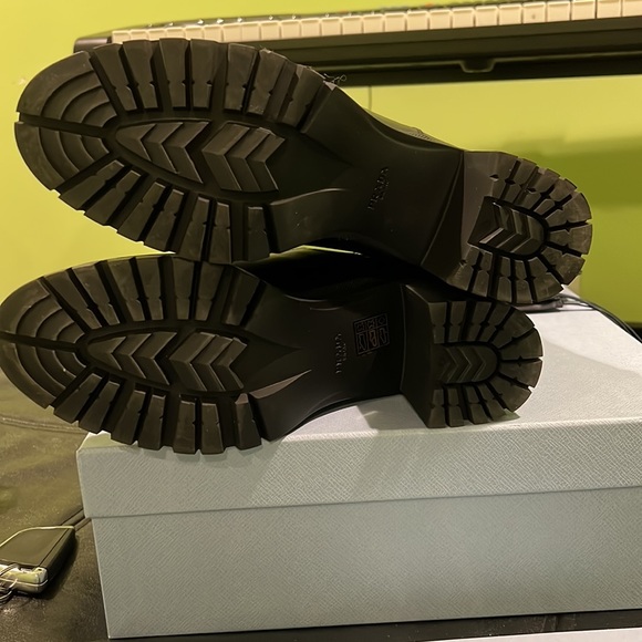 Prada boots - Picture 8 of 8